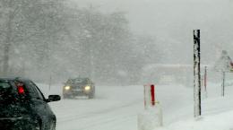 autoaufbereitung-winter-bild-1-winterliche-strasse